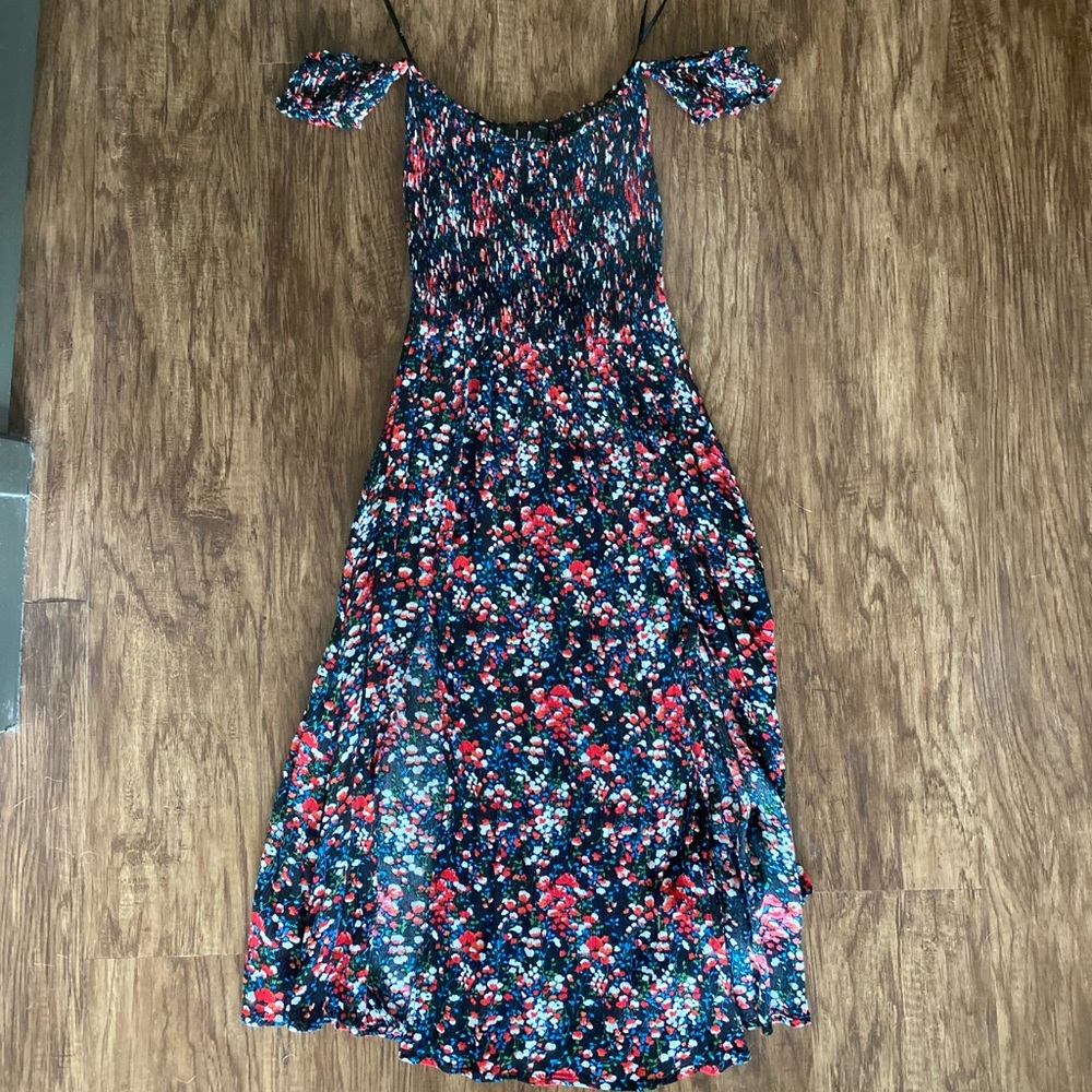 Lulus Off-the-shoulder ruffled floral dress -S